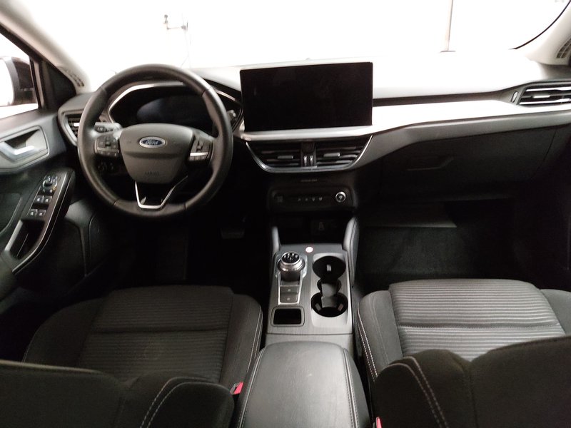 Ford Focus Turnier 1.5 TDCi Titanium X automatik • LED • digitalni instrumenti — 18