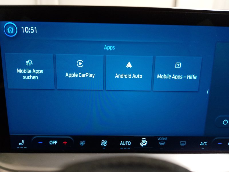 Ford Focus Turnier 1.5 TDCi Titanium X automatik • LED • digitalni instrumenti — 20