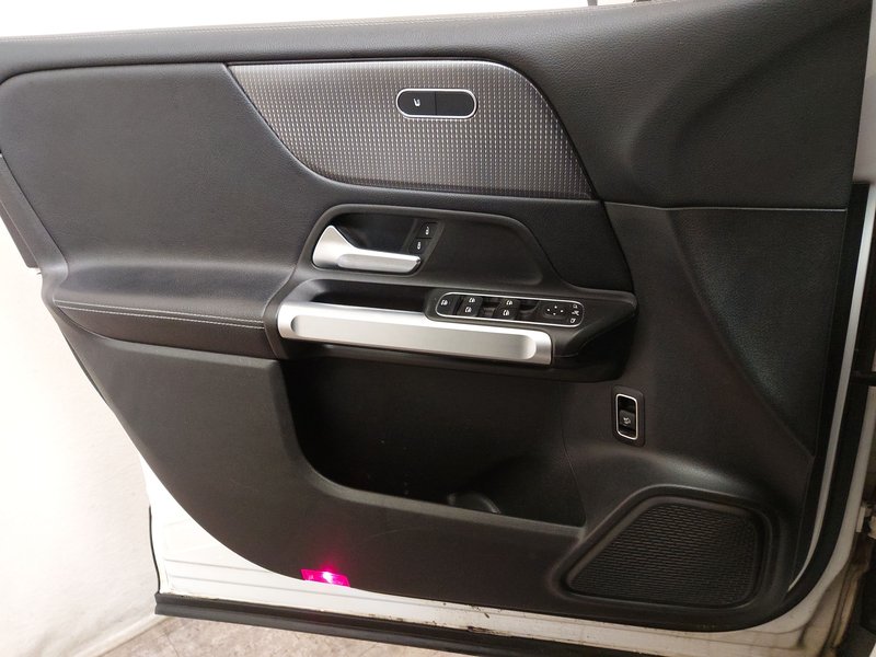 Mercedes-Benz GLB 200 d automatik Progressive • električna peta vrata • Full LED — 5