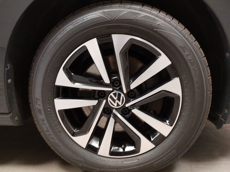 Volkswagen Touran 2.0 TDI automatik • ACC — 11