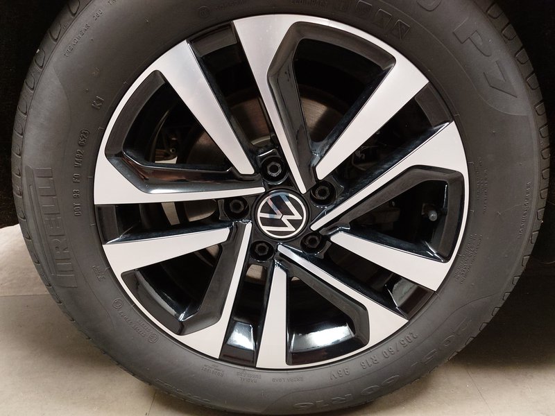Volkswagen Touran 2.0 TDI automatik • ACC — 15