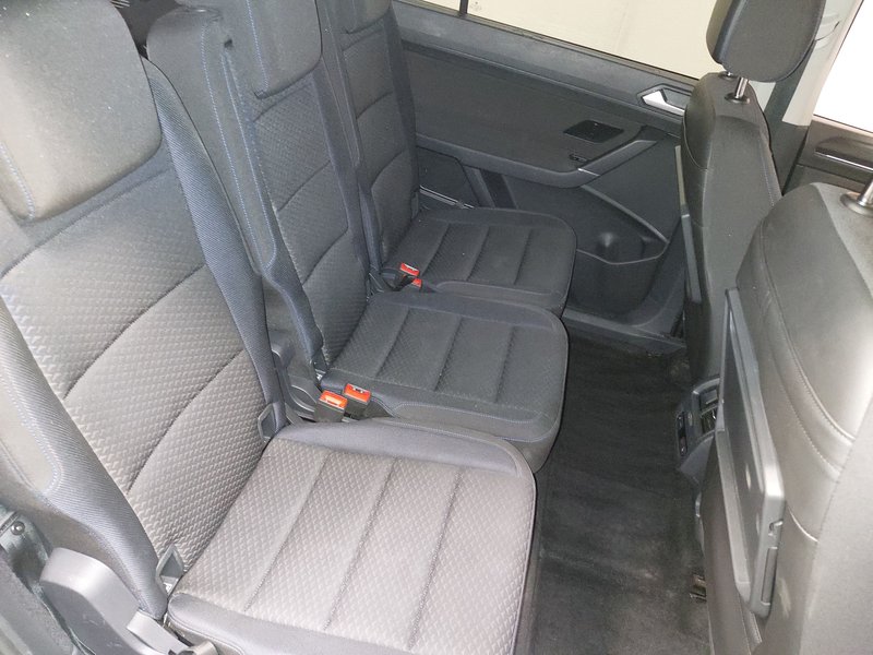 Volkswagen Touran 2.0 TDI automatik • ACC — 22