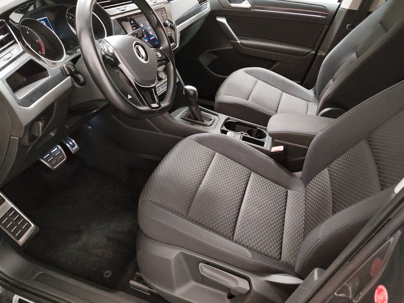 Volkswagen Touran 2.0 TDI automatik • ACC — 6