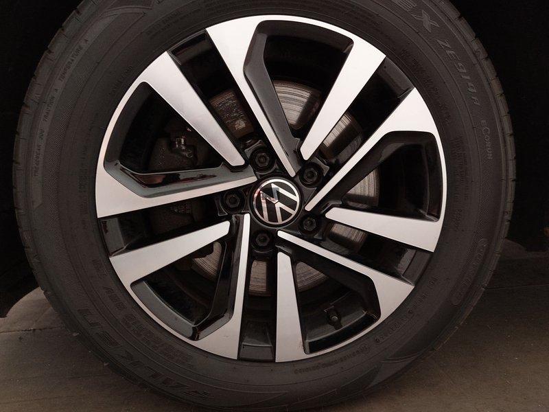 Volkswagen Touran 2.0 TDI automatik • ACC — 9