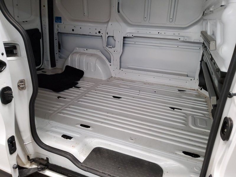 Renault Trafic L1H1 2.0 dCi • AHK — 12