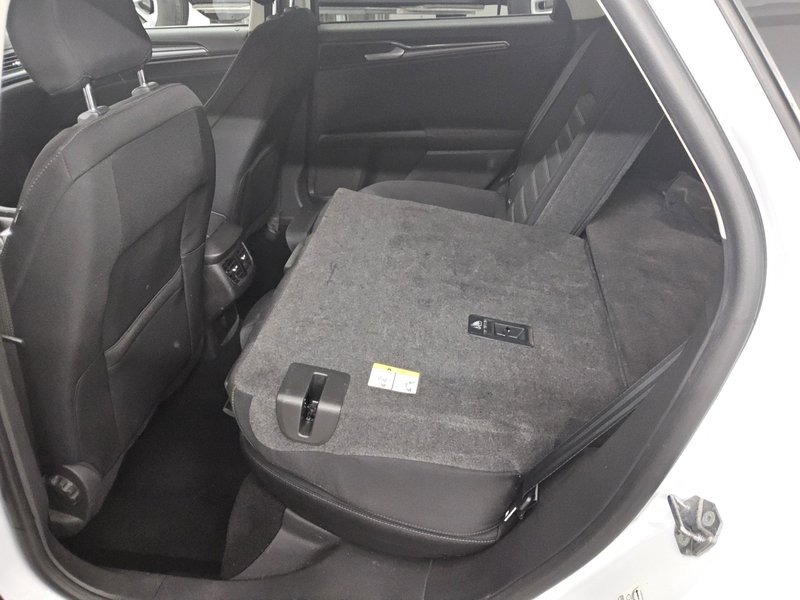 Ford Mondeo Turnier 2.0 EcoBlue Titanium • AHK • Full LED — 12