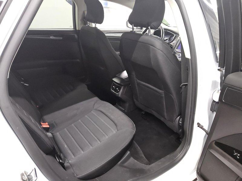 Ford Mondeo Turnier 2.0 EcoBlue Titanium • AHK • Full LED — 13