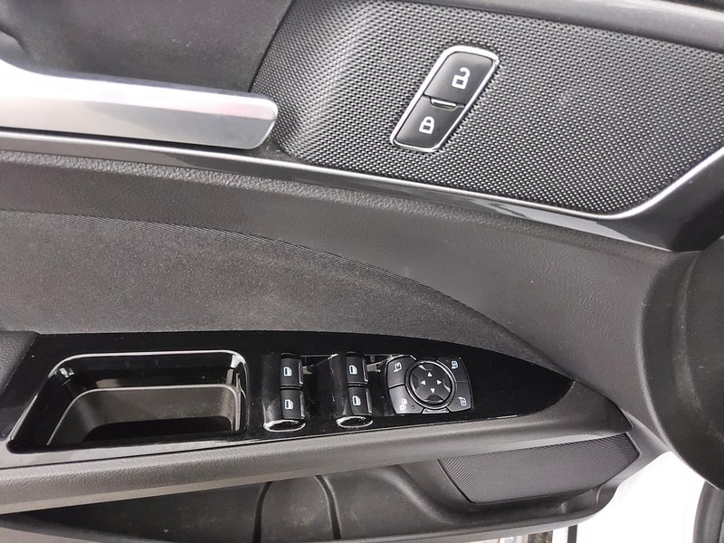 Ford Mondeo Turnier 2.0 EcoBlue Titanium • AHK • Full LED — 9