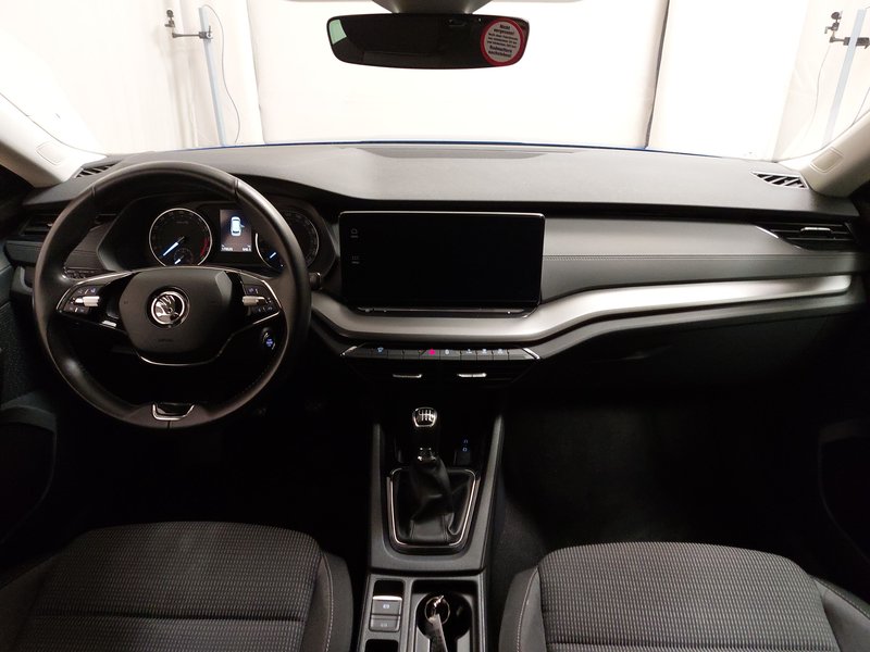 Škoda Octavia Combi 2.0 TDI Ambition • LED — 16