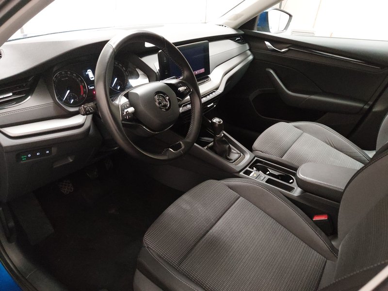 Škoda Octavia Combi 2.0 TDI Ambition • LED — 6