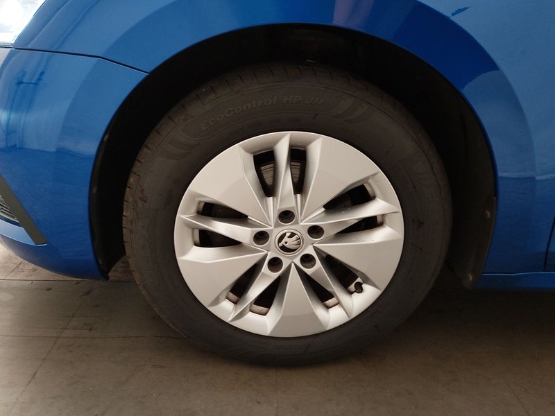 Škoda Octavia Combi 2.0 TDI Ambition • LED — 8