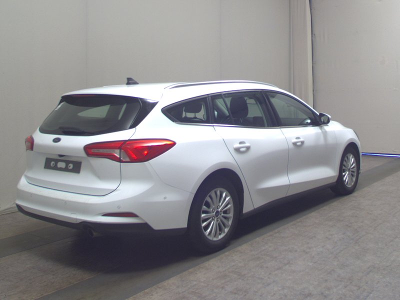 Ford Focus Turnier 1.5 EcoBlue Titanium • 360° kamera • bežično punjenje — 4