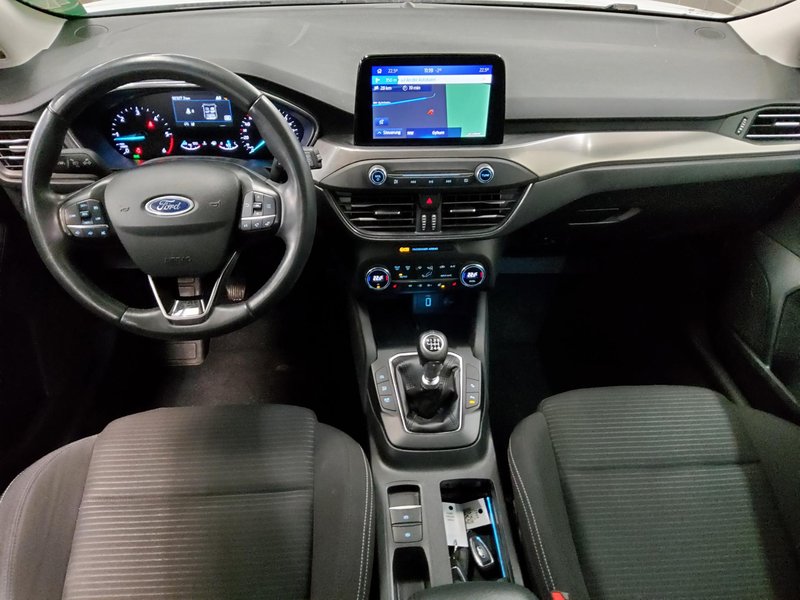Ford Focus Turnier 1.5 EcoBlue Titanium • 360° kamera • bežično punjenje — 5