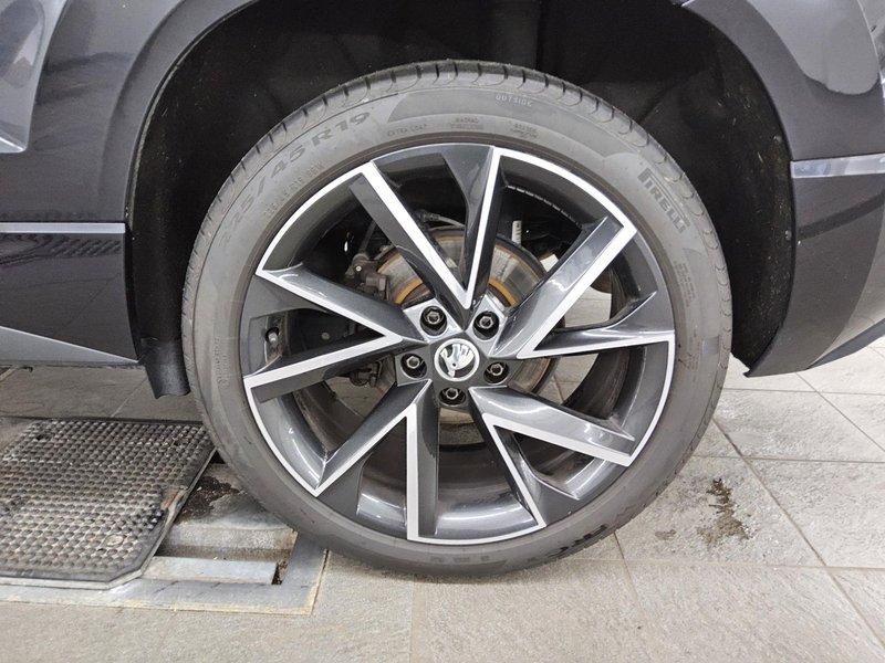 Škoda Karoq 2.0 TDI 4x4 automatik SportLine • ACC • AHK — 10