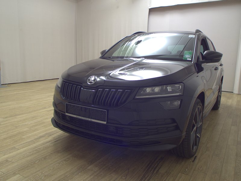 Škoda Karoq 2.0 TDI 4x4 automatik SportLine • ACC • AHK — 2