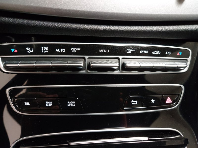 Mercedes-Benz E 200 d karavan automatik Avantgarde • ACC • zračno ogibanje — 16