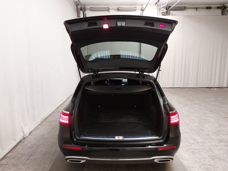 Mercedes-Benz E 200 d karavan automatik Avantgarde • ACC • zračno ogibanje — 19