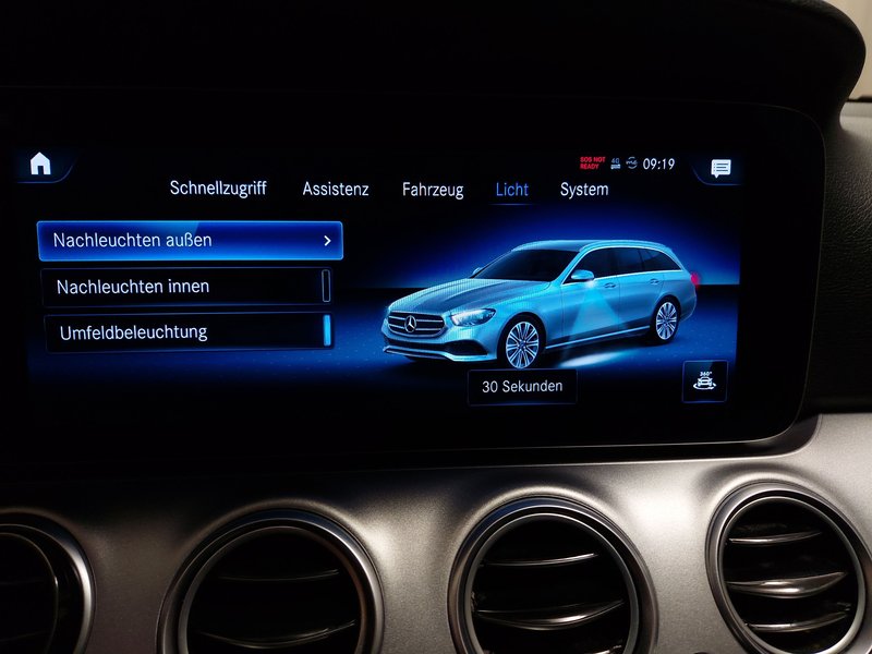 Mercedes-Benz E 200 d karavan automatik Avantgarde • ACC • zračno ogibanje — 23