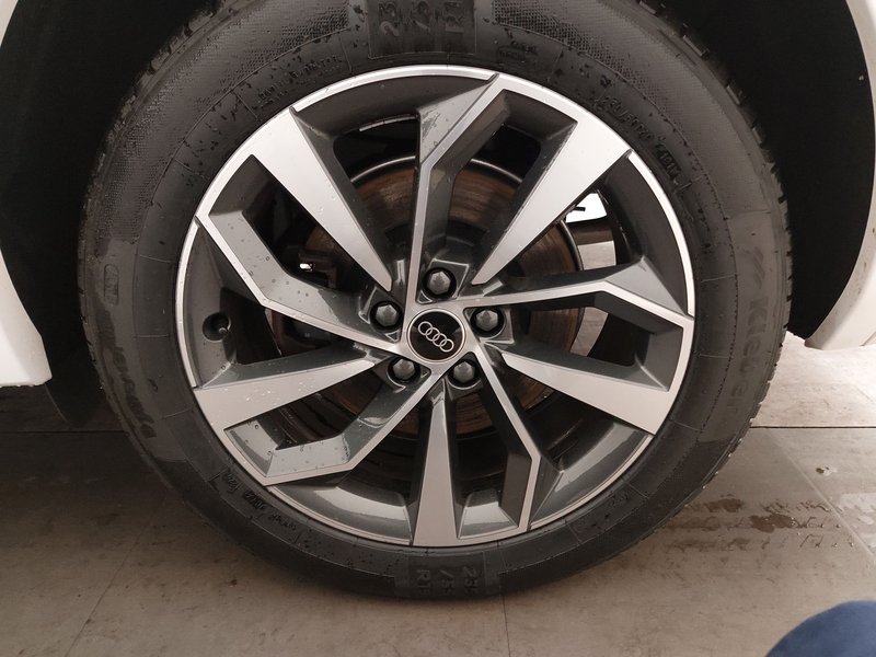 Audi Q5 40 TDI quattro S line automatik • panorama • 360° kamera — 8