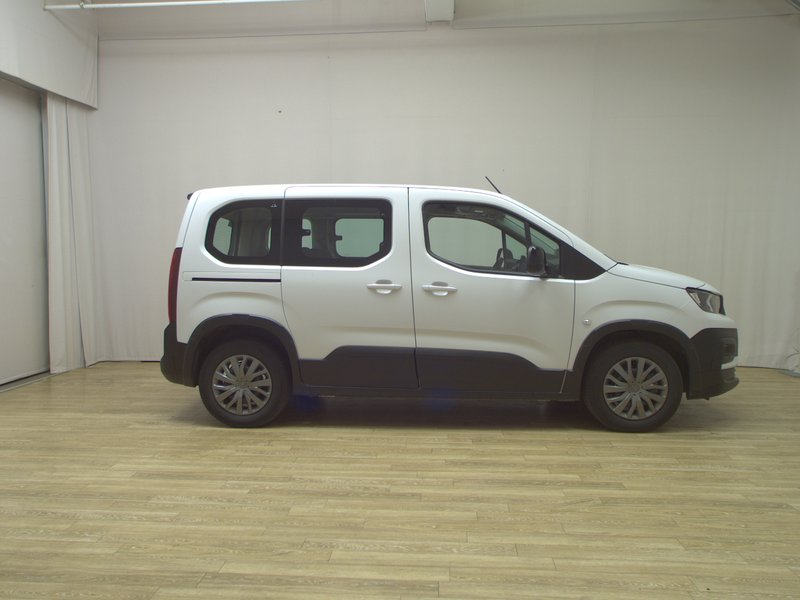 Peugeot Rifter Active • Tempomat • Senzori za parkiranje straga