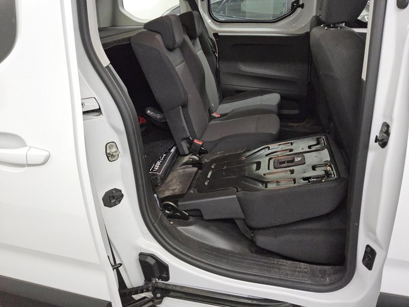 Peugeot Rifter Active • Tempomat • Senzori za parkiranje straga — 12