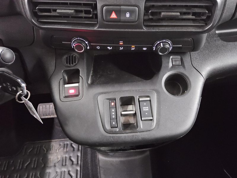 Peugeot Rifter Active • Tempomat • Senzori za parkiranje straga — 6