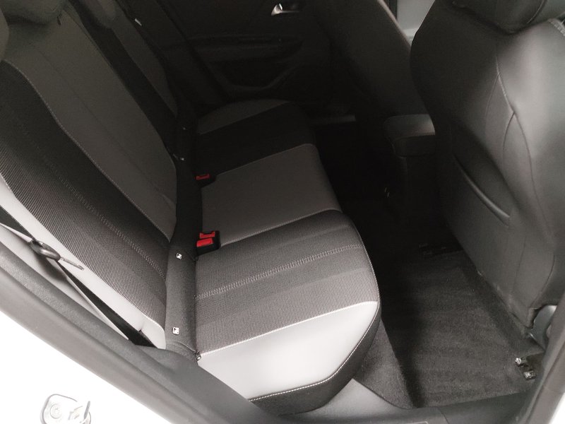 Opel Mokka-e Elegance • Full LED — 12