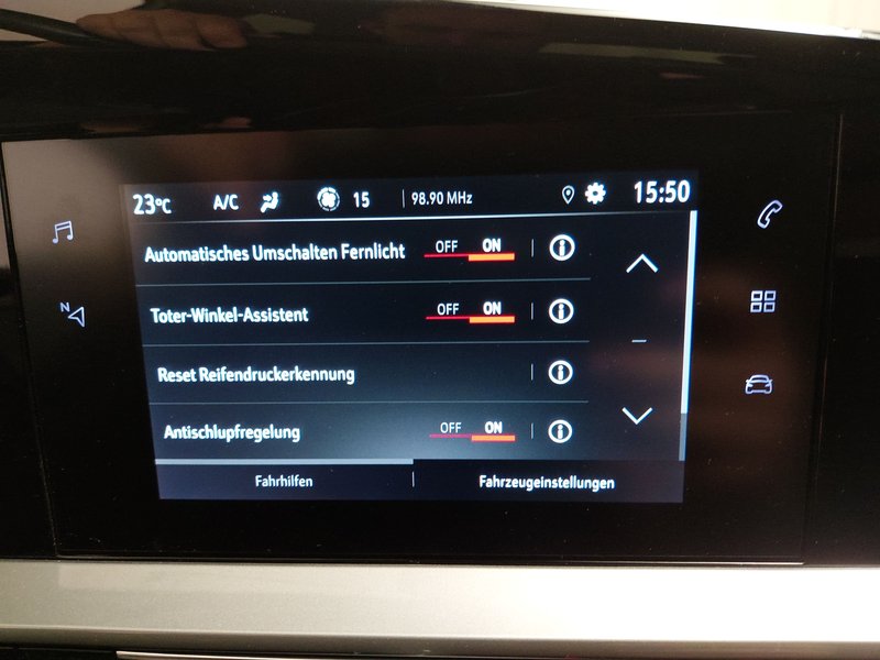 Opel Mokka-e Elegance • Full LED — 18