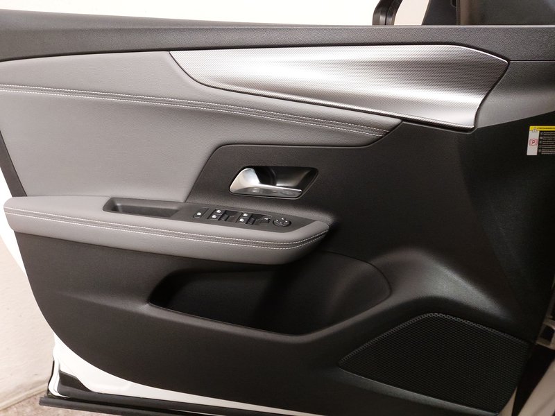 Opel Mokka-e Elegance • Full LED — 5