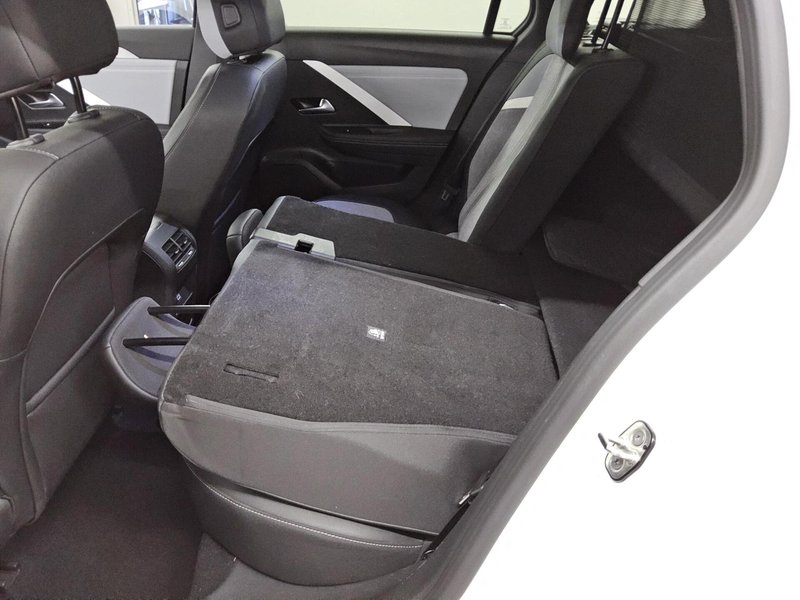 Opel Astra ST 1.2 Turbo Elegance • 360° kamera • Full LED — 13