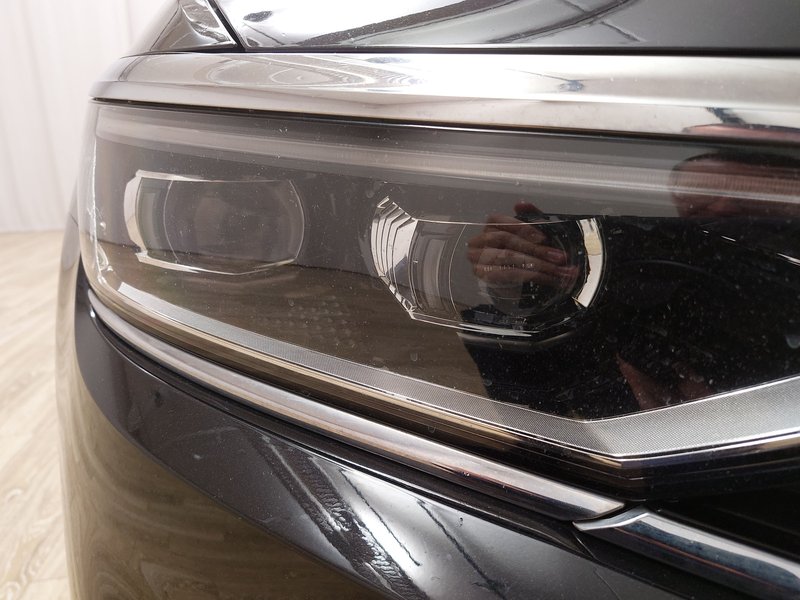 VW Passat Variant 2.0 TDI Business automatik • bežično punjenje • masaža — 16
