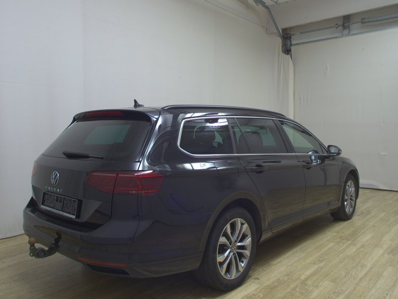 VW Passat Variant 2.0 TDI Business automatik • bežično punjenje • masaža — 4