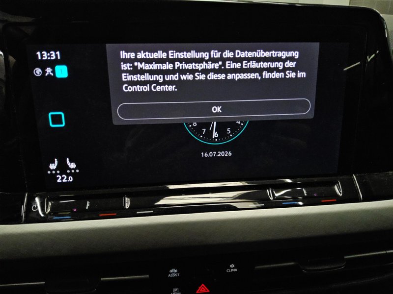 Volkswagen Golf 2.0 TDI automatik Life • koža • LED — 7