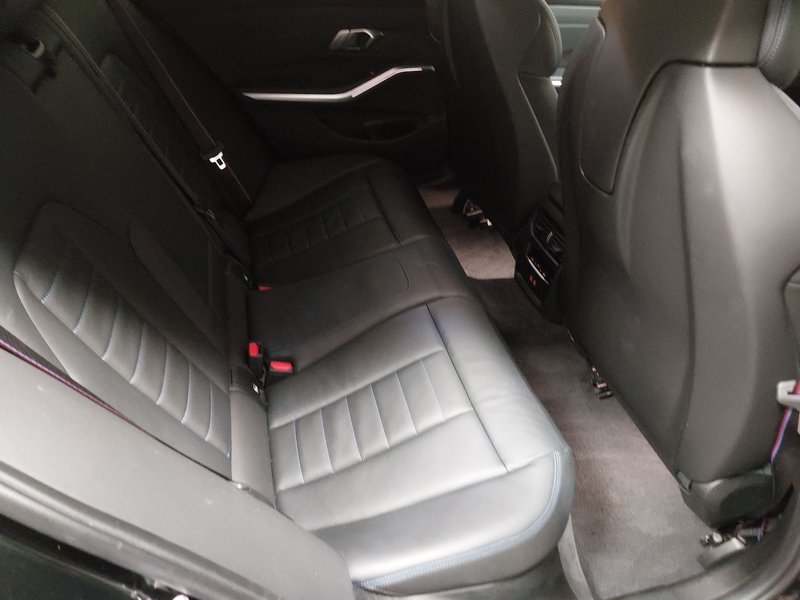BMW 330d Touring xDrive M Sport automatik • AHK • HUD — 12