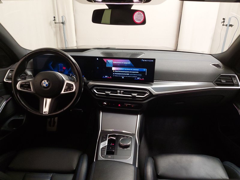 BMW 330d Touring xDrive M Sport automatik • AHK • HUD — 16