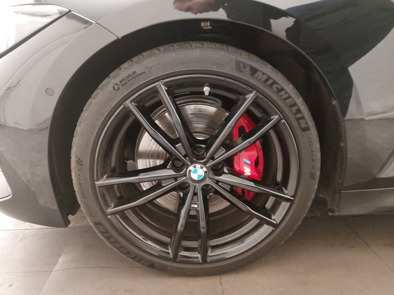 BMW 330d Touring xDrive M Sport automatik • AHK • HUD — 8