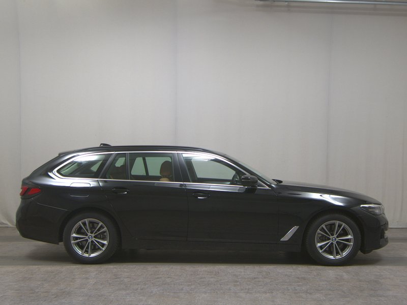 BMW 520d Touring automatik • HUD • ACC