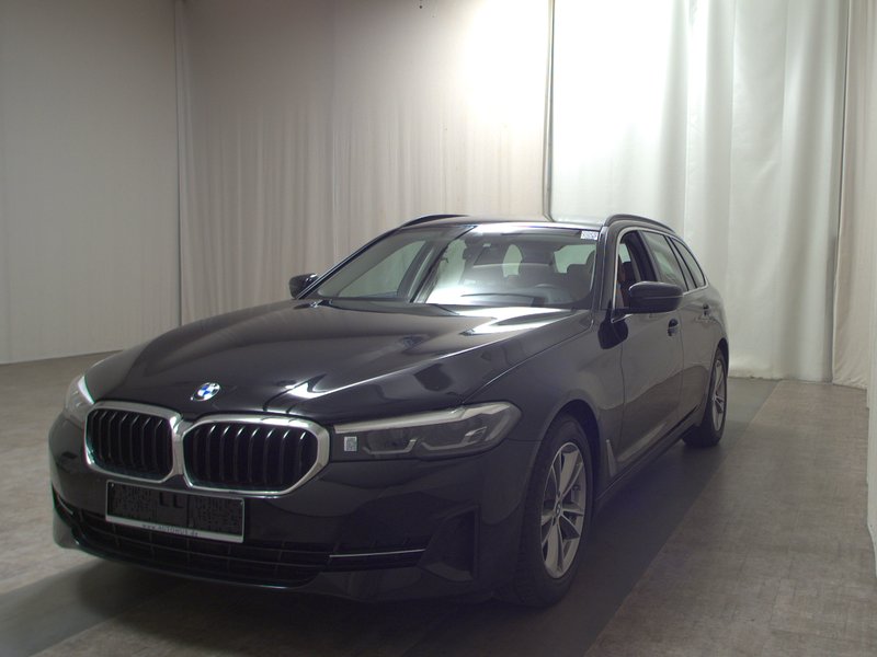 BMW 520d Touring automatik • HUD • ACC — 2