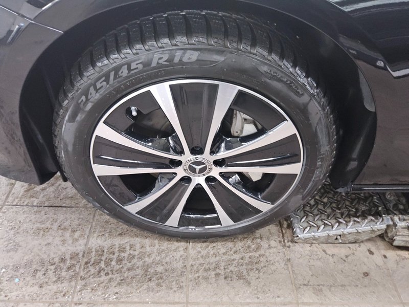 Mercedes-Benz E 300 de 4MATIC karavan automatik Avantgarde • ACC — 11