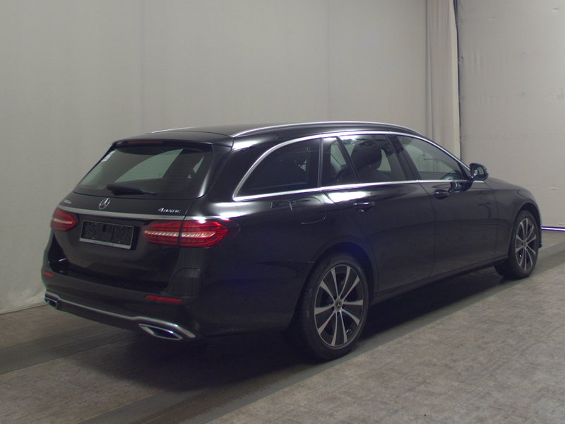 Mercedes-Benz E 300 de 4MATIC karavan automatik Avantgarde • ACC — 4