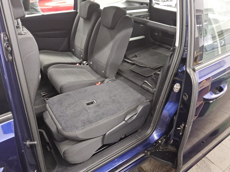 SEAT Alhambra 2.0 TDI automatik Style • ACC • AHK — 13