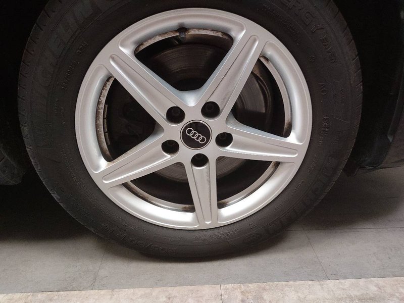 Audi A4 Avant 35 TDI automatik • LED — 11