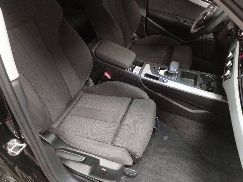 Audi A4 Avant 35 TDI automatik • LED — 12