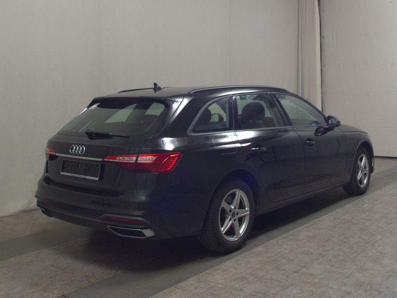Audi A4 Avant 35 TDI automatik • LED — 4