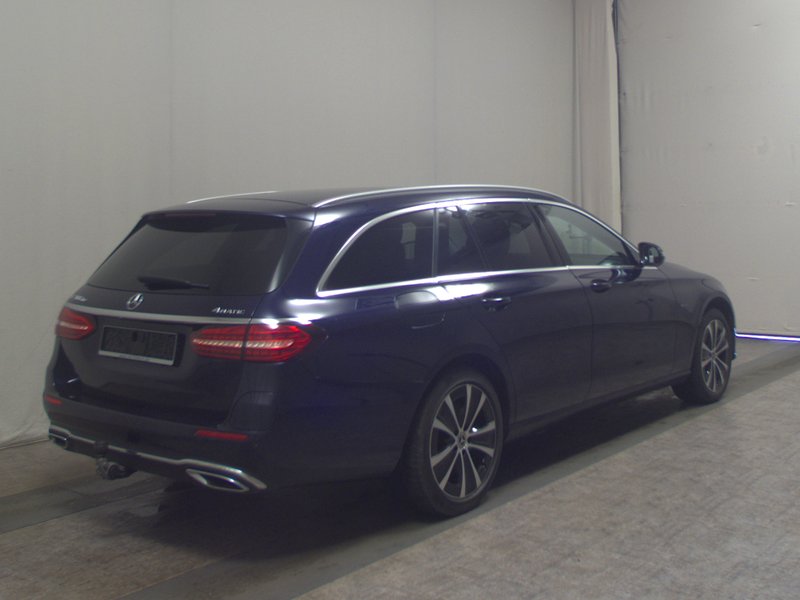Mercedes-Benz E 300 de 4MATIC karavan automatik Avantgarde • panorama • ACC — 4