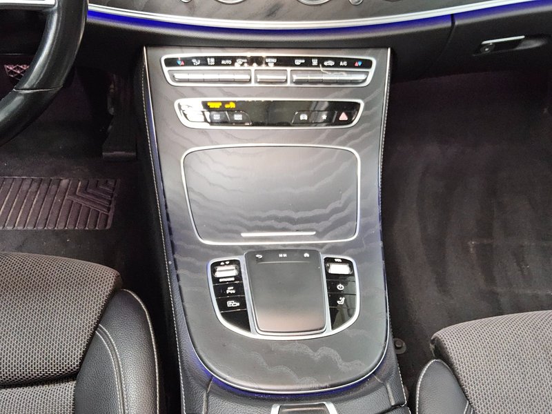 Mercedes-Benz E 300 de 4MATIC karavan automatik Avantgarde • panorama • ACC — 6