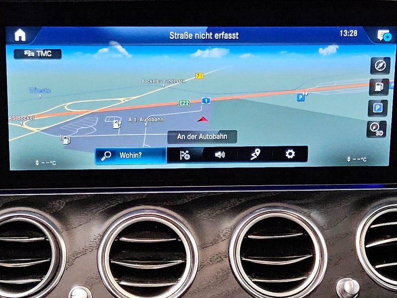Mercedes-Benz E 300 de 4MATIC karavan automatik Avantgarde • panorama • ACC — 7