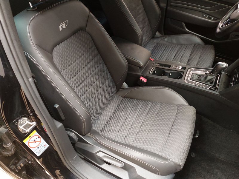 Volkswagen Passat Variant 2.0 TDI 4MOTION automatik R-Line • koža • ACC — 10