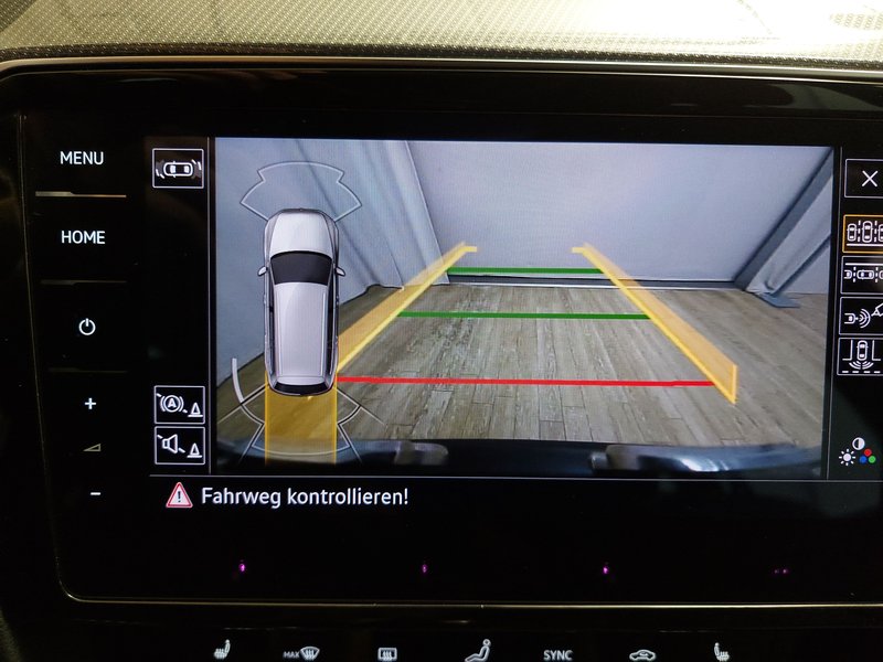 Volkswagen Passat Variant 2.0 TDI 4MOTION automatik R-Line • koža • ACC — 15