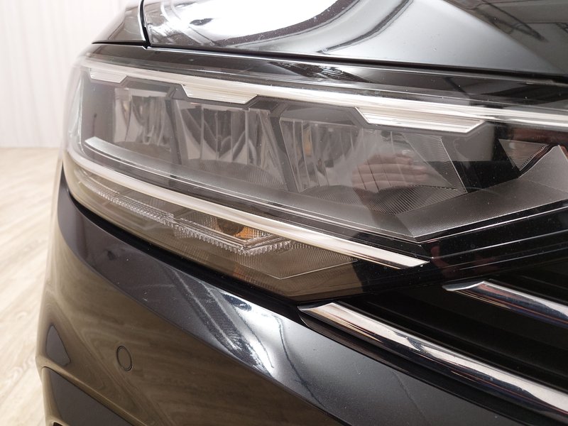 Volkswagen Passat Variant 2.0 TDI 4MOTION automatik R-Line • koža • ACC — 16